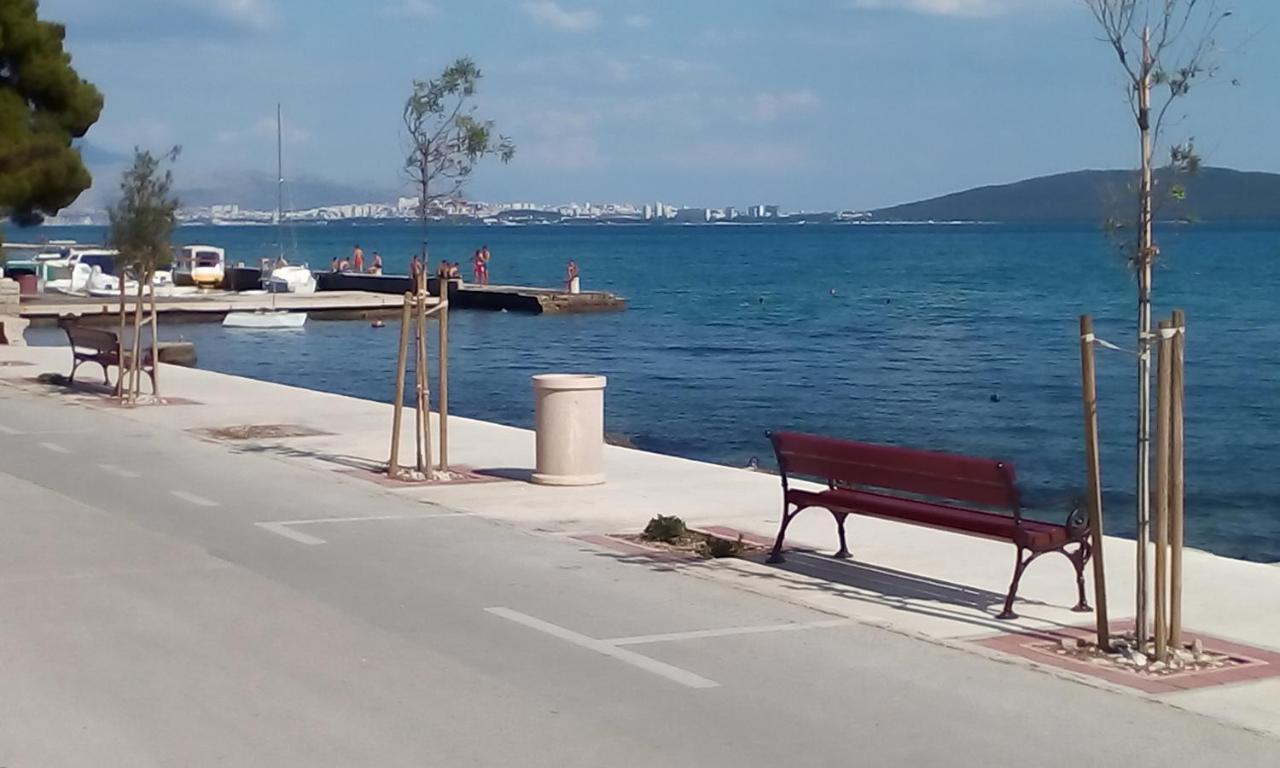 Apartman Figaro Pogled Od Milijun Dolara, 2 Tusa, 2 Wc Kaštela 外观 照片