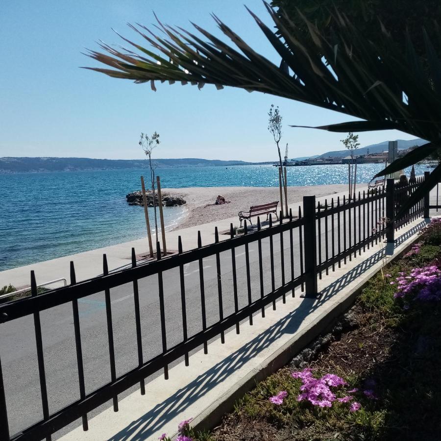 Apartman Figaro Pogled Od Milijun Dolara, 2 Tusa, 2 Wc Kaštela 外观 照片