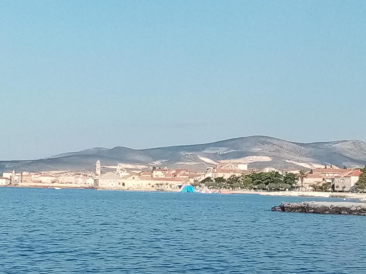Apartman Figaro Pogled Od Milijun Dolara, 2 Tusa, 2 Wc Kaštela 外观 照片
