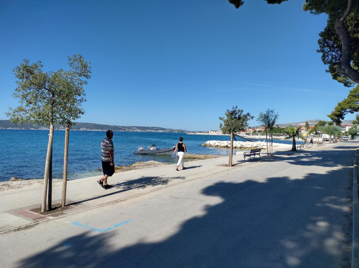 Apartman Figaro Pogled Od Milijun Dolara, 2 Tusa, 2 Wc Kaštela 外观 照片