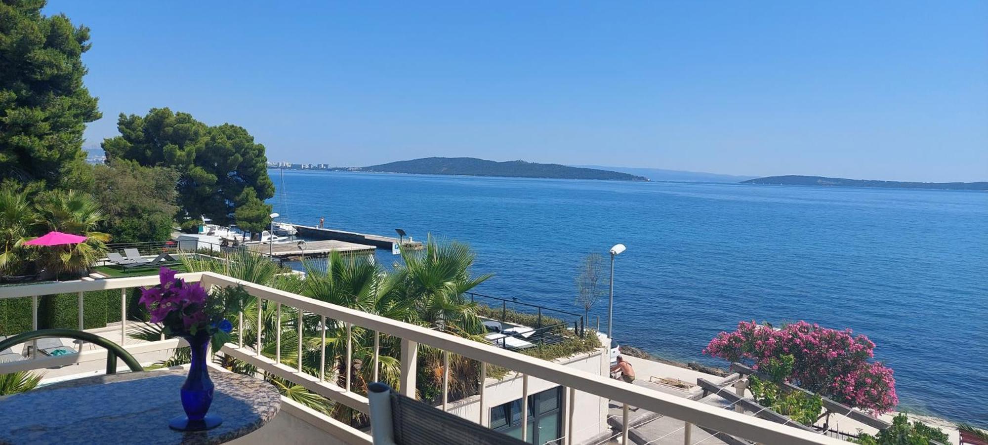 Apartman Figaro Pogled Od Milijun Dolara, 2 Tusa, 2 Wc Kaštela 外观 照片